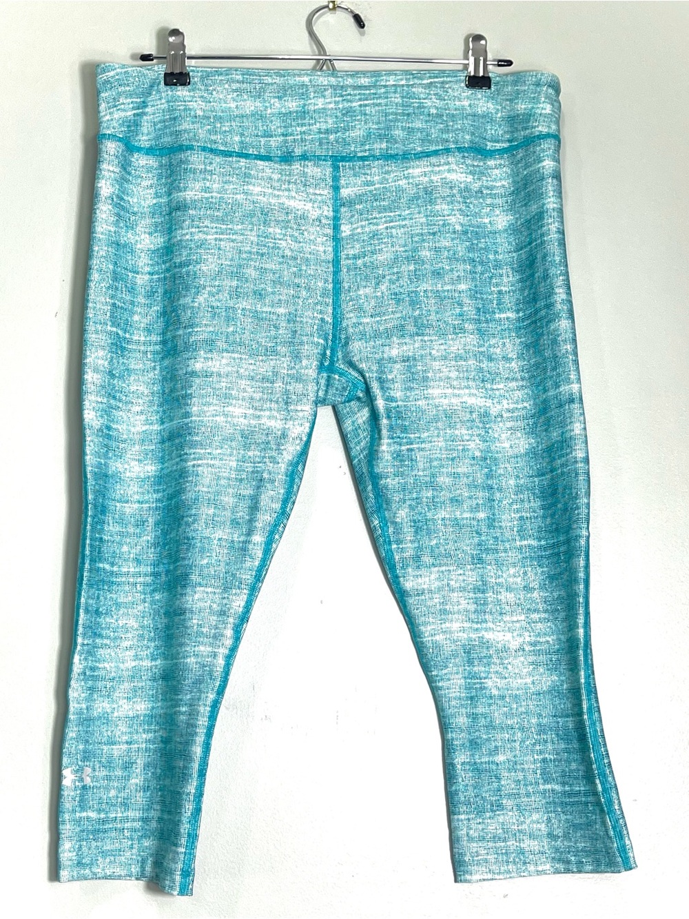 NWT UNDER ARMOUR Heat Gear Womens Cropped Capris Leggings Turquoise Blue Size XL